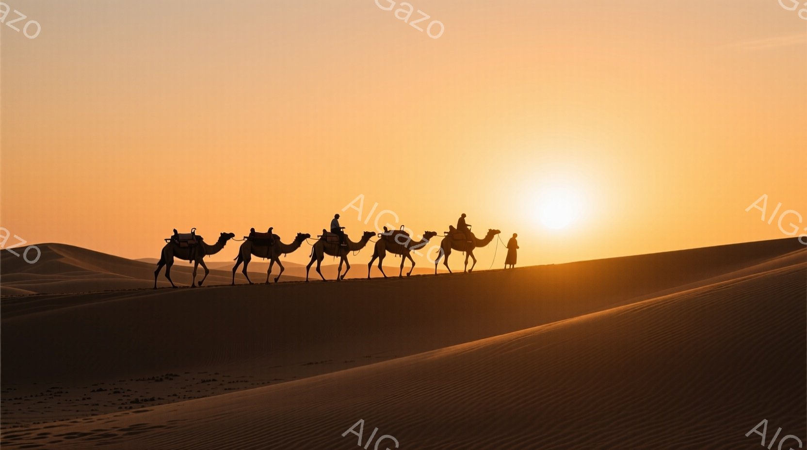 広大な砂漠地帯をラクダの隊列がゆっくりと進んでいる。夕焼けのオレンジ色の光が砂丘を照らし、隊列はシルエットとして浮かび上がり、旅人たちは伝統的な衣装を身につけ、横向きの姿勢で遠くを見つめている。背景はどこまでも続く砂丘と、地平線にかかる強い日差しで、静寂で神秘的な雰囲気を醸し出している。