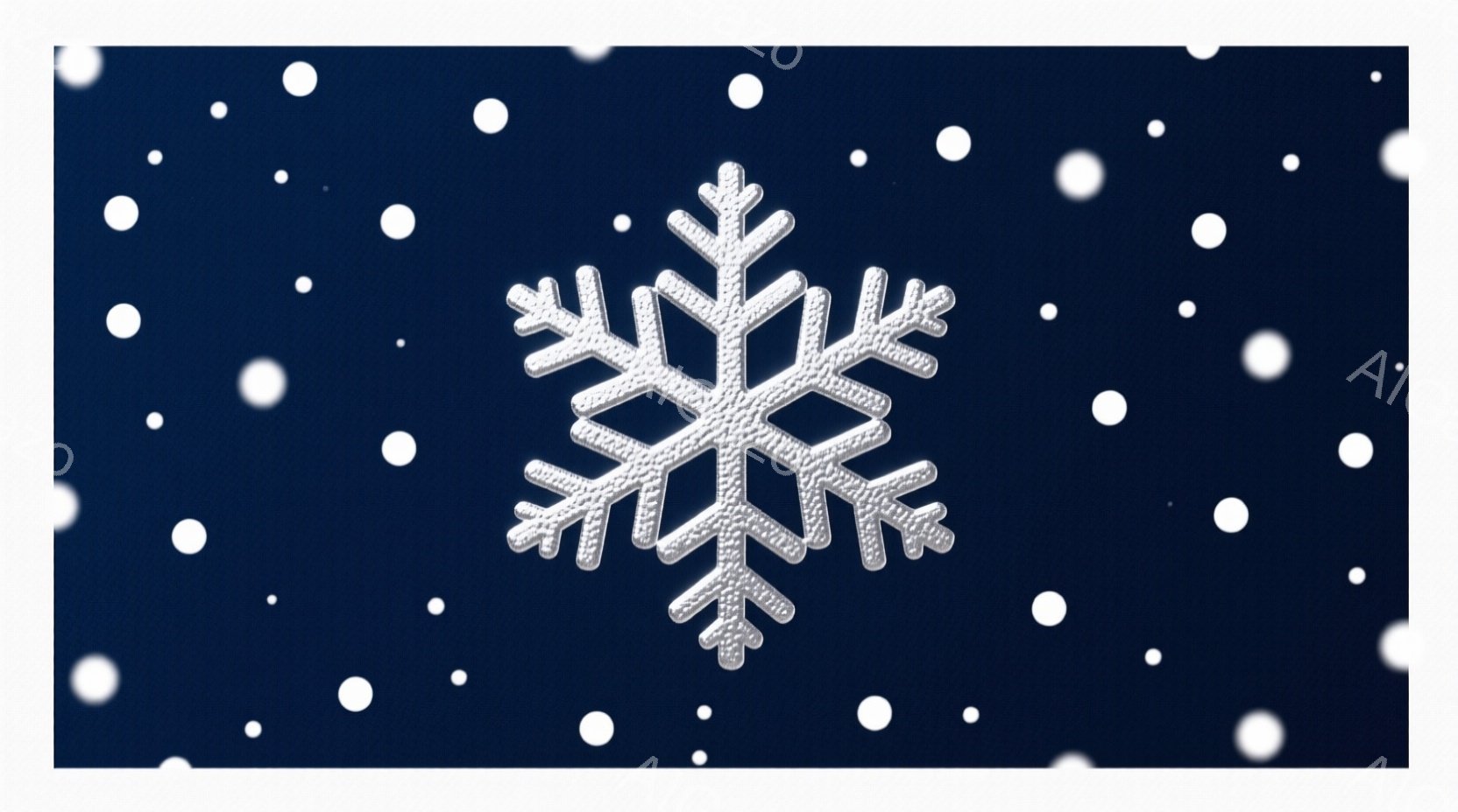 濃い藍色の背景に、銀色の繊細な雪の結晶が大きく中央に配置されている。背景には小さな白い円形の粒子が散りばめられており、雪が降る様子を表現している。全体として、寒く静謐で、冬の訪れを感じさせる雰囲気である。