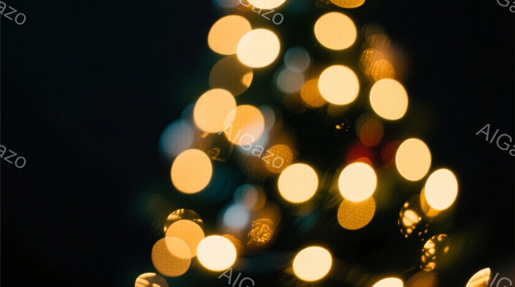 暗闇の中にぼやけた光の球が密集しており、まるで星空やクリスマスのイルミネーションのようにも見える。光の球は暖色系の黄色やオレンジ色をしており、ぼやけているため、その数は正確にはわからないが、非常に多いことがわかる。全体的に幻想的で、温かく、そして少しロマンチックな雰囲気を醸し出している。