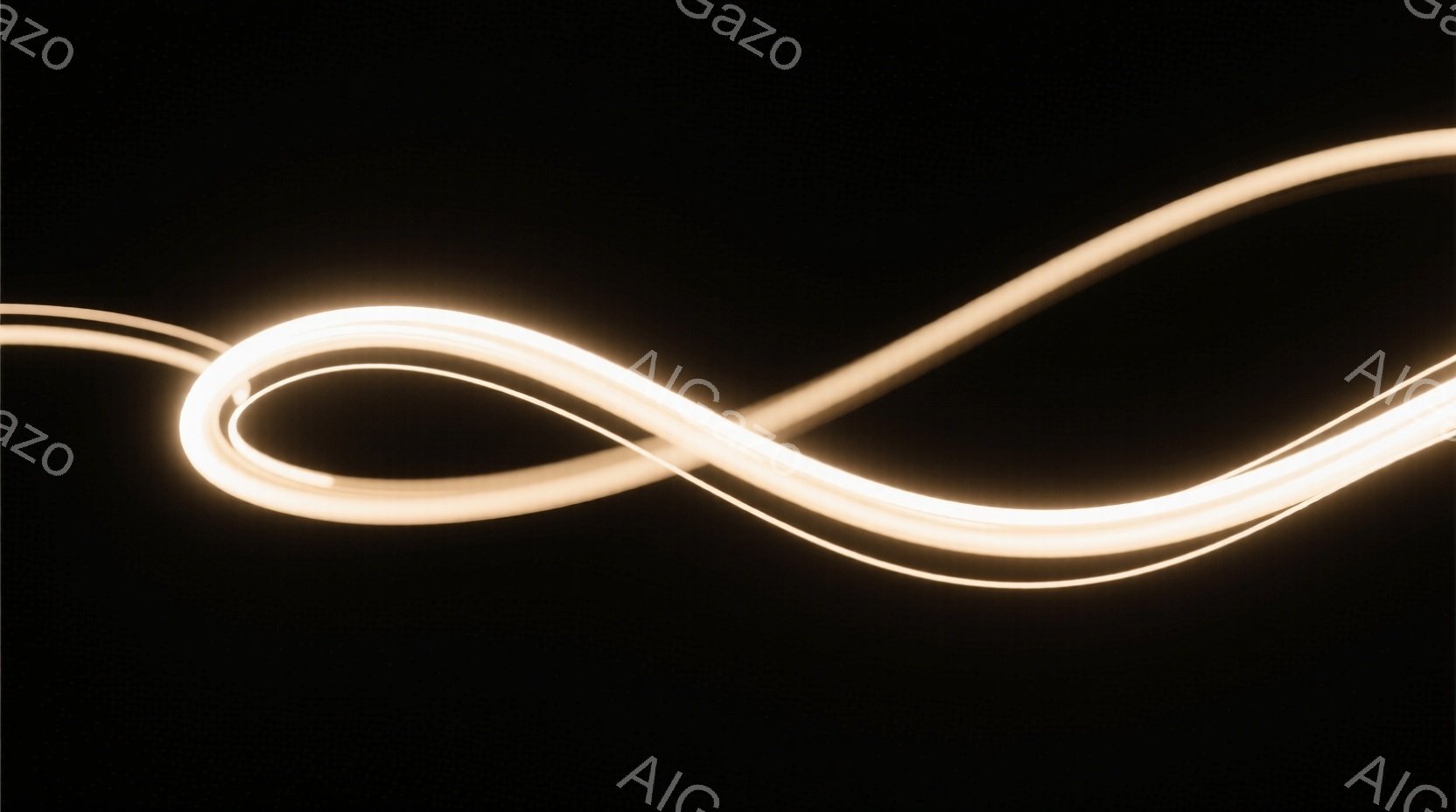 漆黒の背景に、光の帯が無限大の記号（∞）を描くように流れている。光は柔らかいクリーム色で、滑らかで流動的な質感を持ち、まるで空中に描かれた筆跡のようだ。全体的に神秘的で幻想的な雰囲気を醸し出しており、静寂の中に動きを感じさせる。