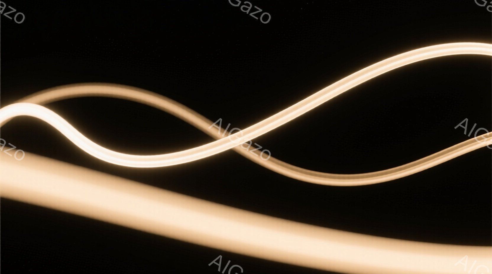 暗闇の中に、光の帯がうねるように描かれている。光はクリーム色で、滑らかで流れるような質感を持ち、まるで空気中を漂うリボンや光の軌跡のようだ。背景は漆黒で、光の帯が際立っており、神秘的で幻想的な雰囲気を醸し出している。