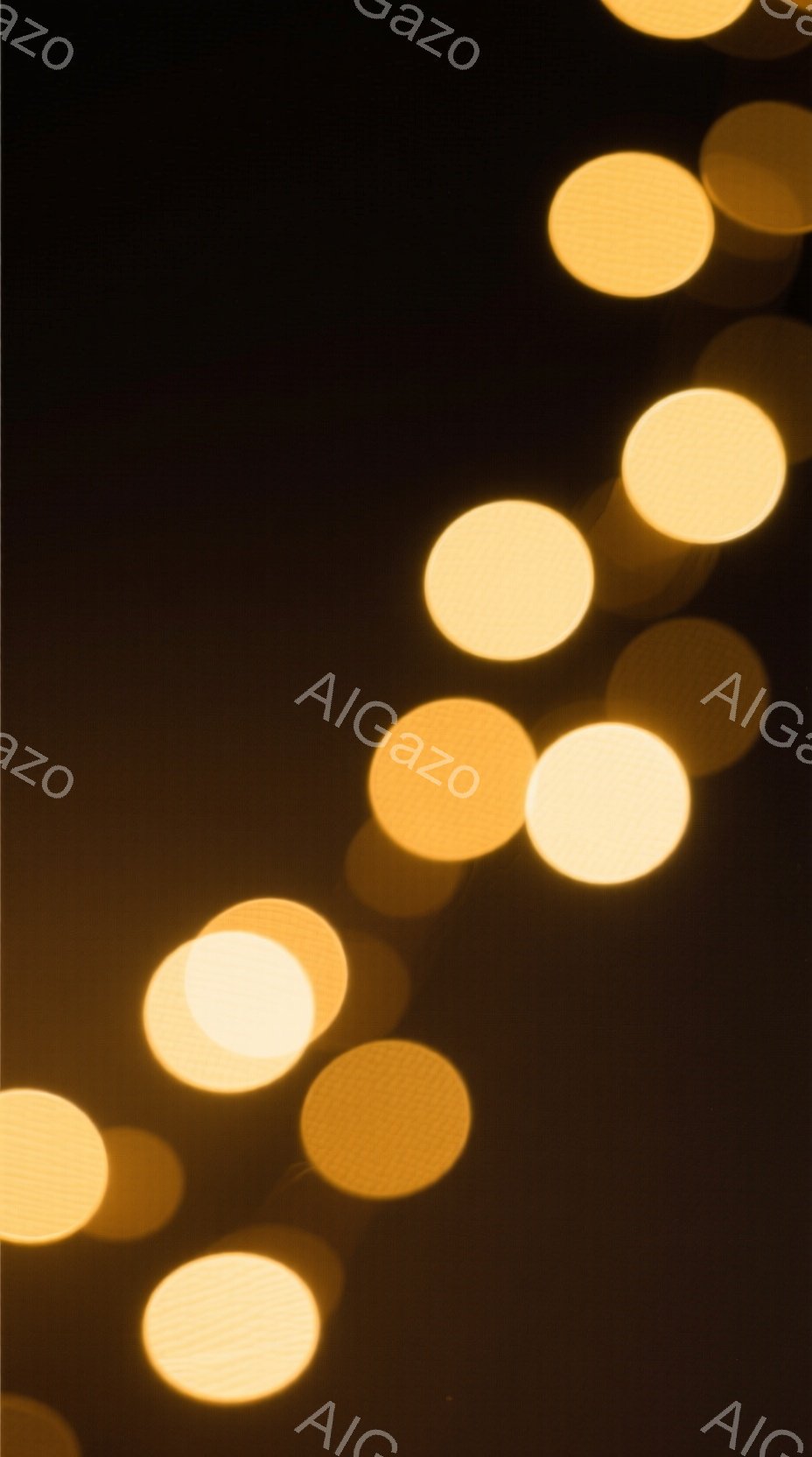 画像は暗い背景にぼやけた黄色の光の点が連なって描かれています。光は丸みを帯びており、まるで遠くに見えるクリスマスライトやイルミネーションのようです。全体的に幻想的で温かい雰囲気が漂っています。 - AI生成フリー素材