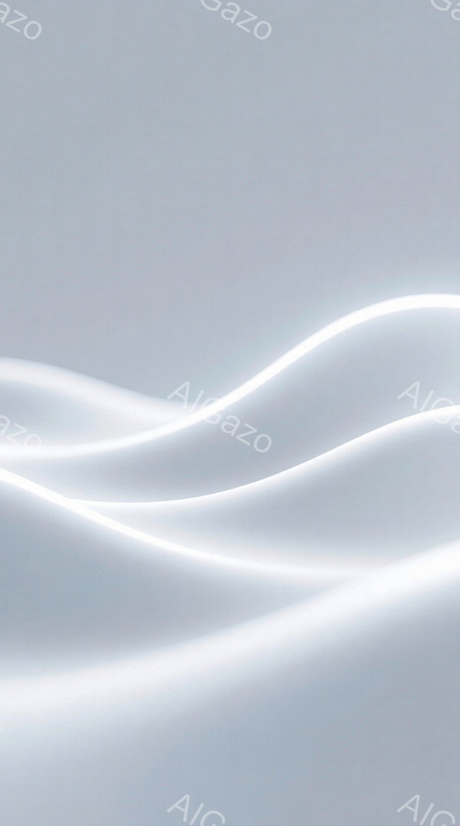 光沢のある白い線が、緩やかな曲線を描きながら画面全体に広がっている。背景は均一な明るいグレーで、線は柔らかい光を放ち、流れるような印象を与える。全体的に、シンプルでミニマルな抽象表現であり、穏やかで落ち着いた雰囲気を醸し出している。