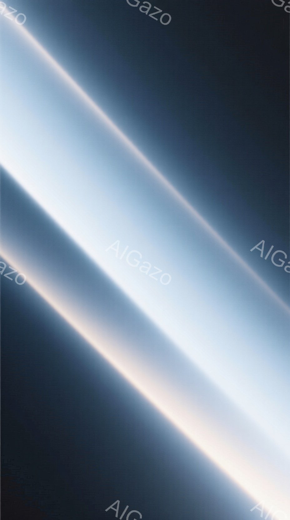 この画像は、鮮やかな白と青の色調で構成された抽象的な表現です。画面全体に斜めに伸びる強い光の帯が特徴的で、背景は暗いグレーからブルーへとグラデーションしています。光の帯は、まるで遠くの地平線や未来への道を照らすように見え、神秘的で夢幻的な雰囲気を醸し出しています。