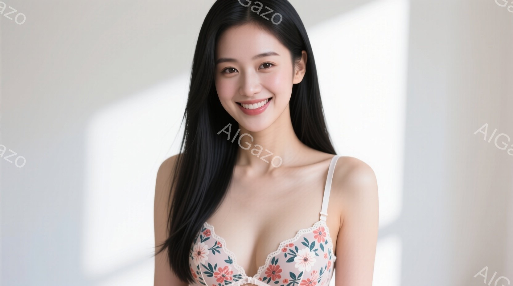 長い黒髪の女性が、花柄のブラレットを着用して正面を向いています。彼女は微笑んでおり、リラックスした姿勢でカメラを見ています。背景は白く、光が差し込んでおり、全体的に明るく柔らかい雰囲気です。 - AI生成フリー素材