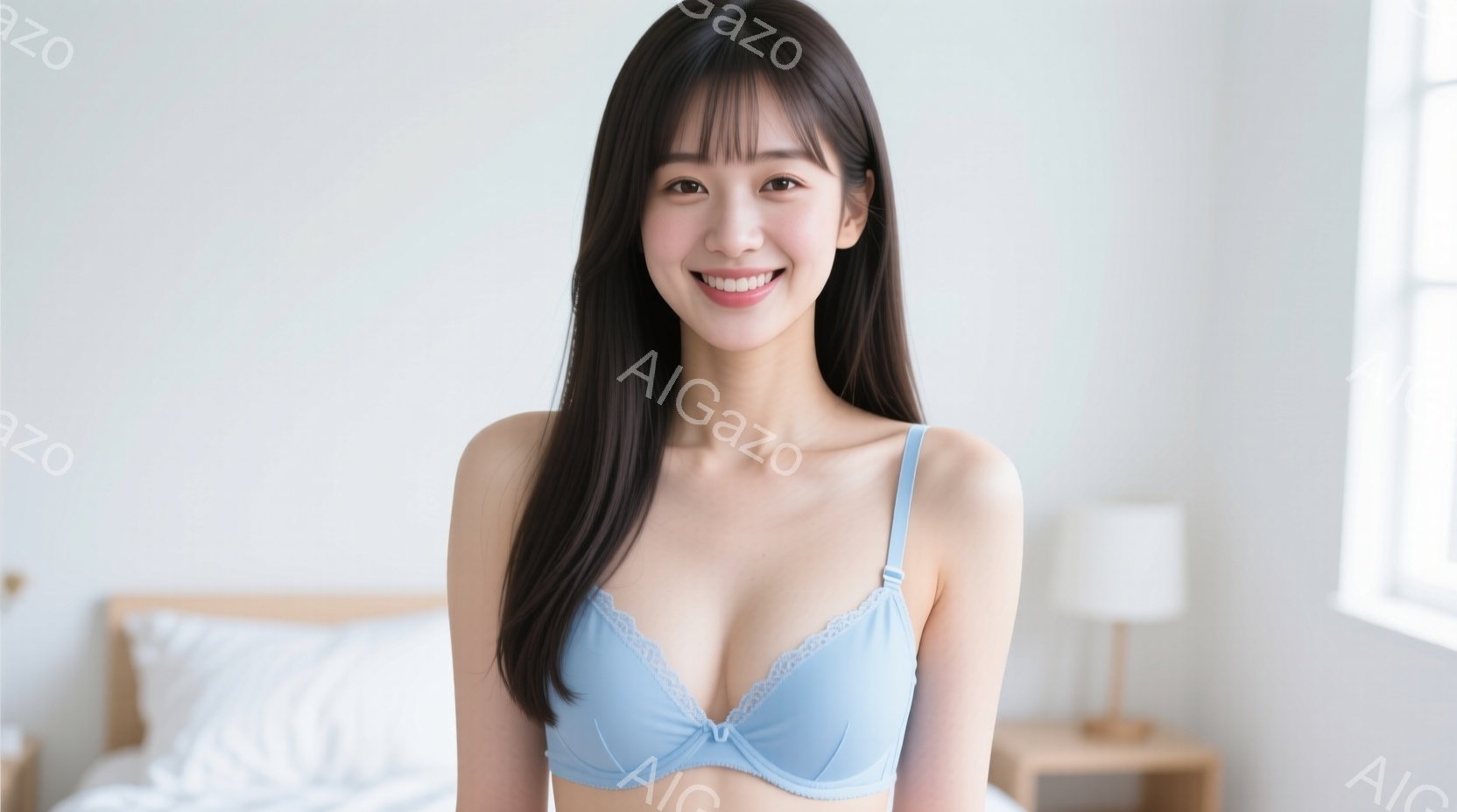 長い黒髪の女性が、薄い水色のレースのブラレットを着て微笑んでいます。彼女はリラックスした姿勢で、柔らかい光が差し込む寝室に立っています。背景には白いベッドとナイトスタンドが見え、全体的に穏やかで自然な - AI生成フリー素材