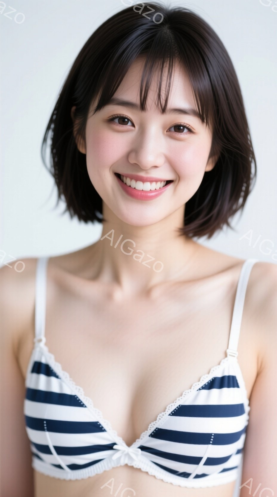 画像は、ストライプのブラレットを身に着けた若い女性のポートレートです。彼女は肩までの長さのダークブラウンの髪で、正面を向いて微笑んでいます。背景は白く、女性に焦点が当てられています。 - AI生成フリー素材