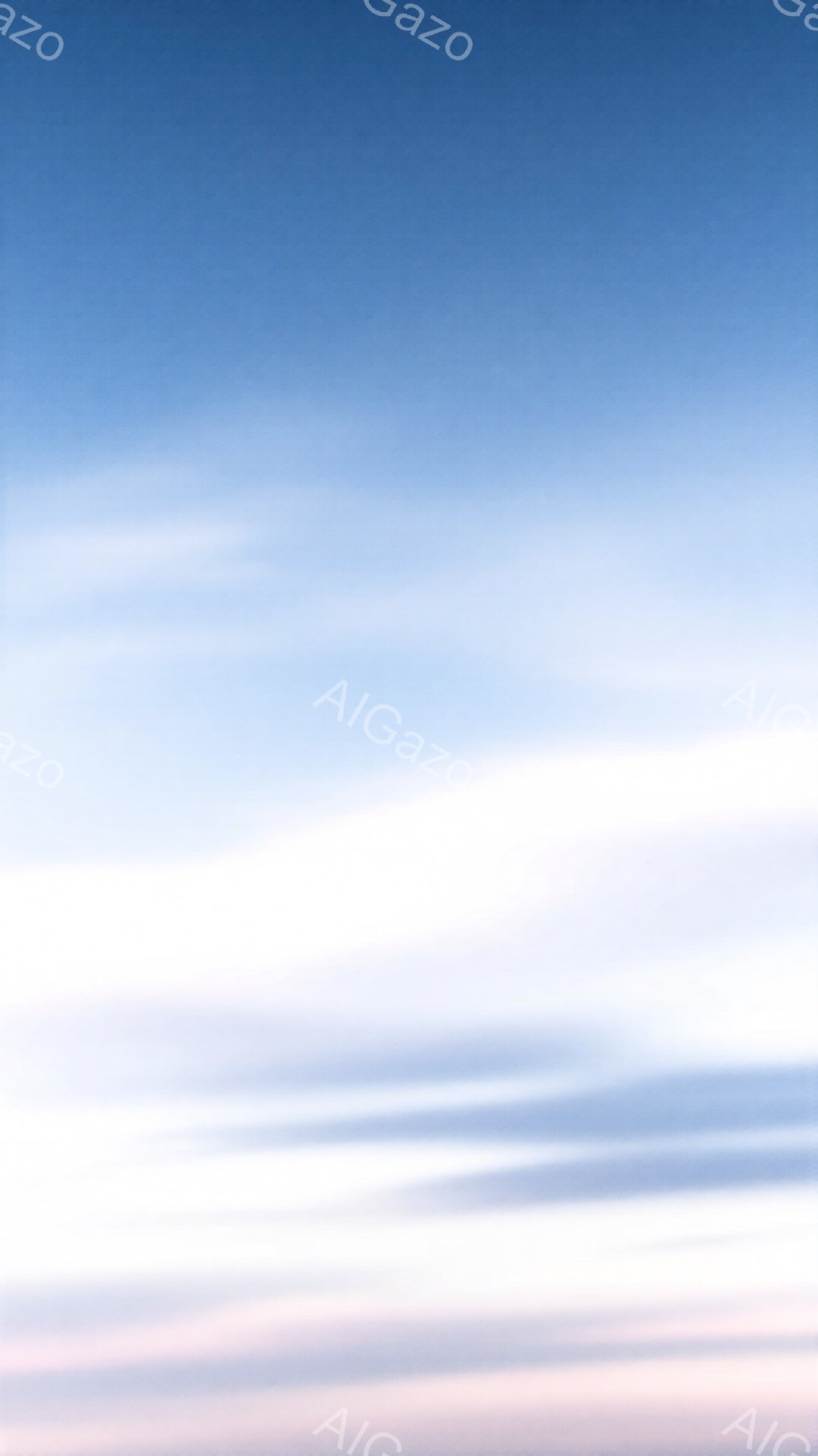 この画像は、淡いピンクと青が混ざり合う空の風景です。空には水平に伸びる薄い雲が層状に並び、穏やかな夕焼けまたは夜明けの雰囲気を醸し出しています。全体的に、柔らかな色彩と静寂が感じられる、穏やかで平和な - AI生成フリー素材